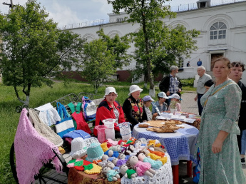 "Умеем, делаем, творим". Выставка декоративно-прикладного творчества.